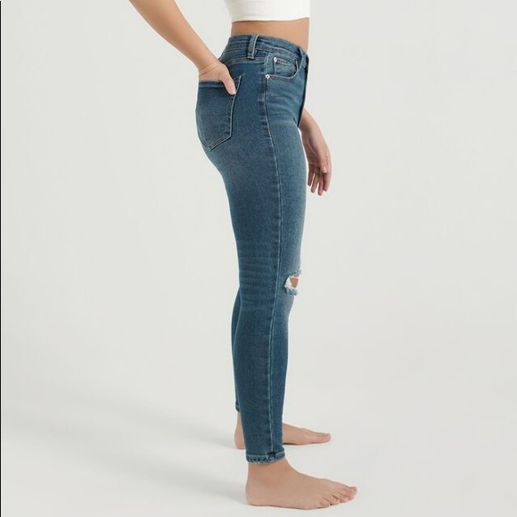 Garage Super Skinny Jeans - Picture 3 of 9